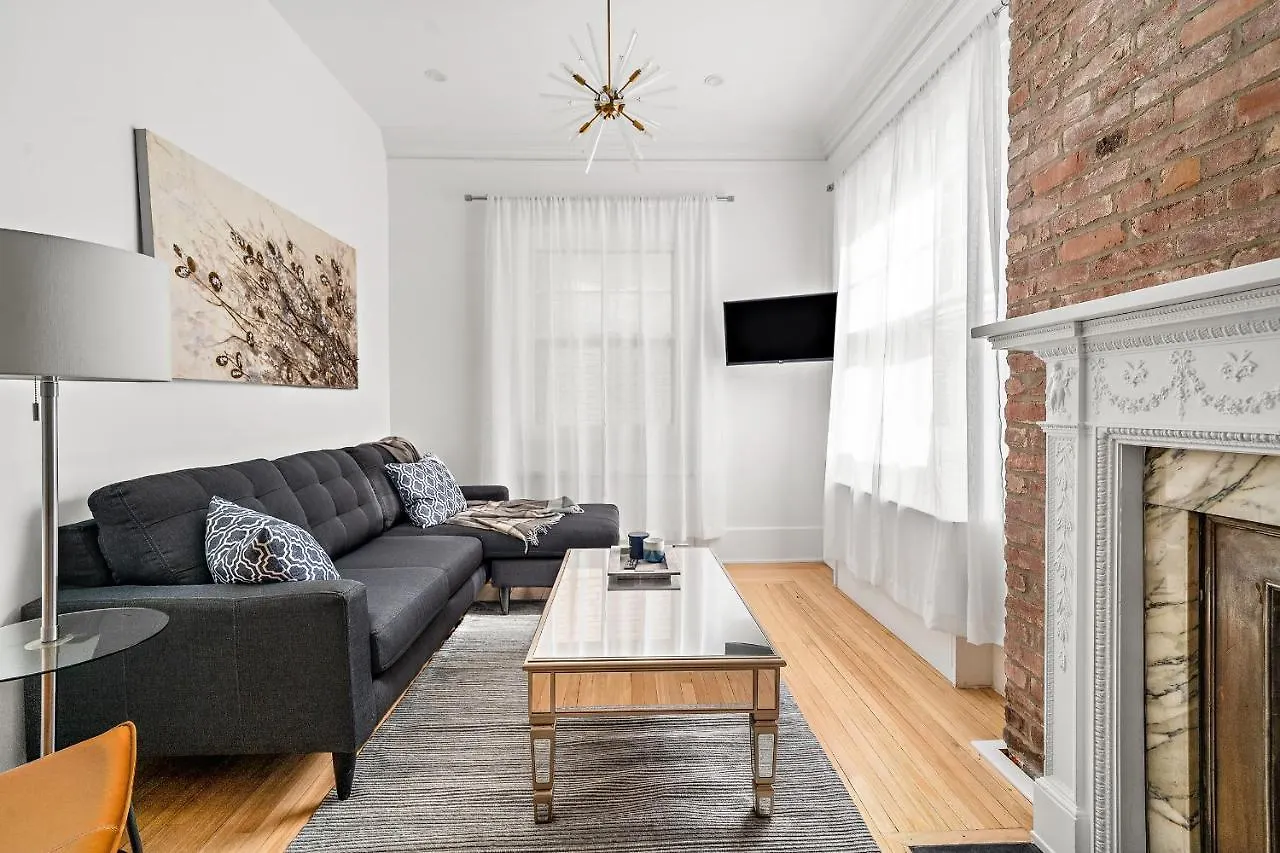 Ave Du Musee By Restavio Montreal