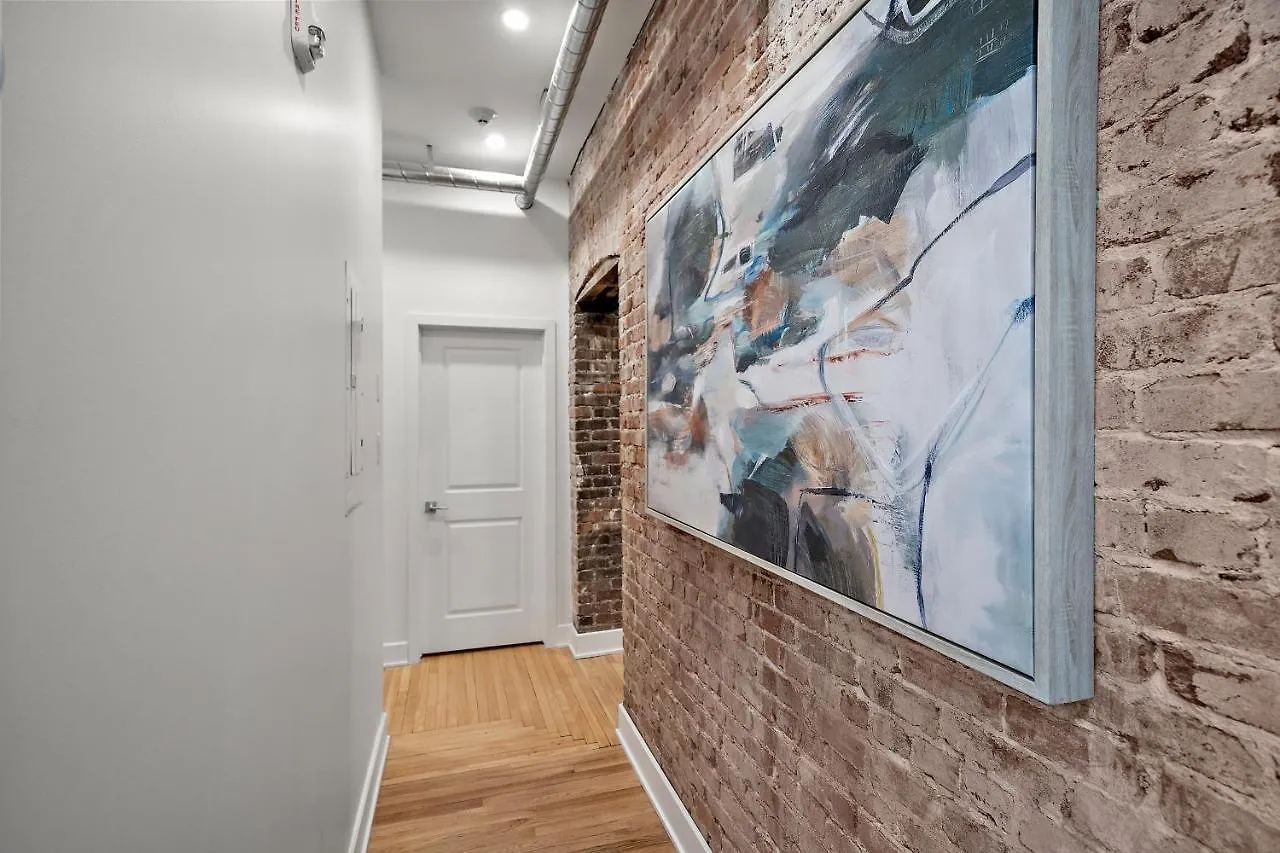 Ave Du Musee By Restavio Canada