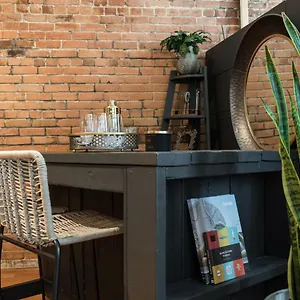  Apartment Stunning Old Port Lofts