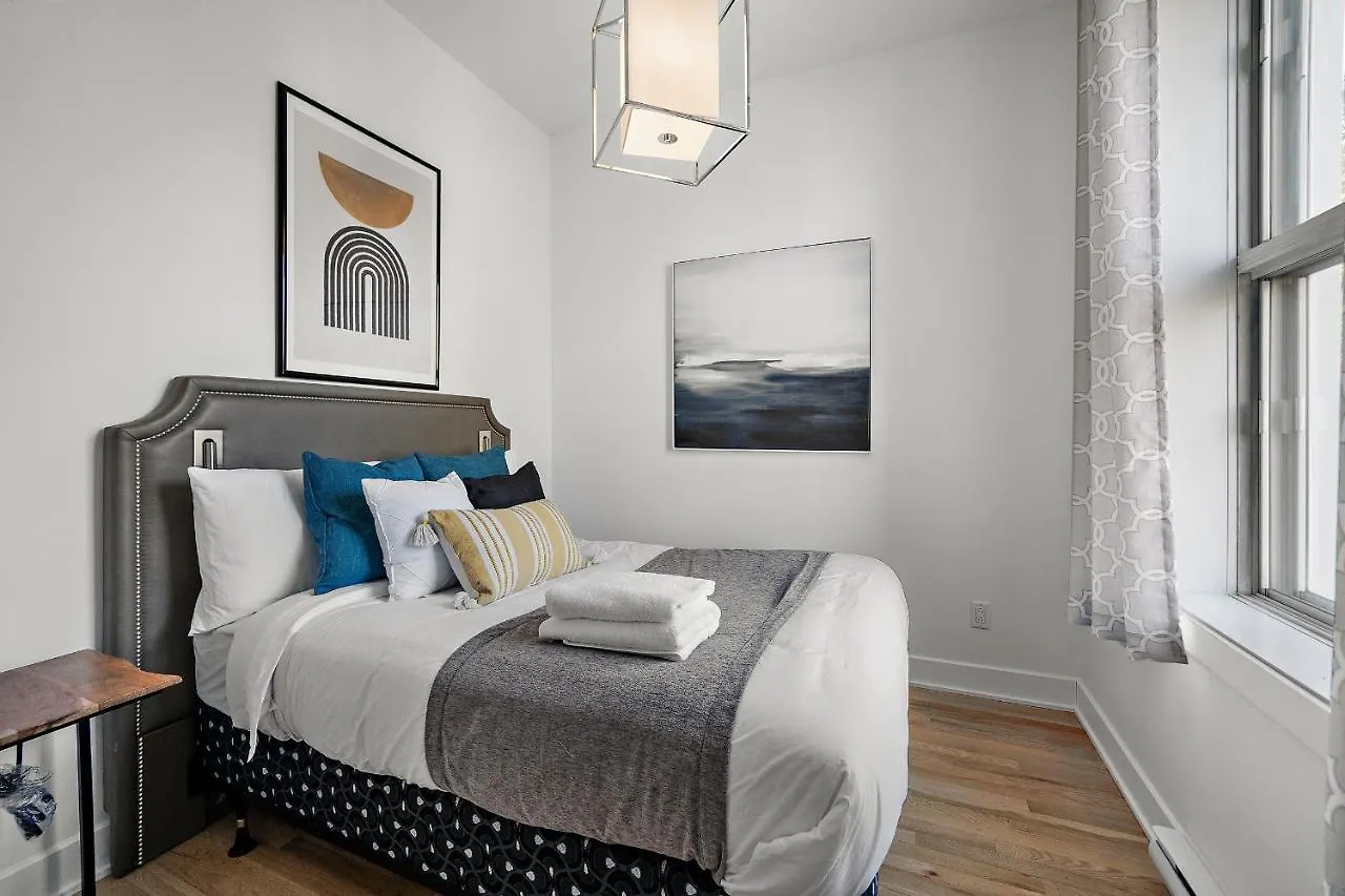 Apartment Ave Du Musee By Restavio Canada